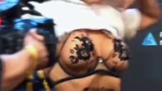 Ebanie Bridges – undresses showing off her huge breasts!!!