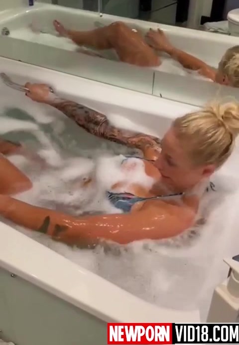 Ebanie Bridges / Blonde Bomber leaked video nude shower!!!