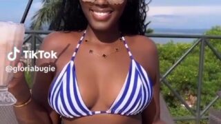 Gloria Bugie leaked nude video showing off her big breasts!!!