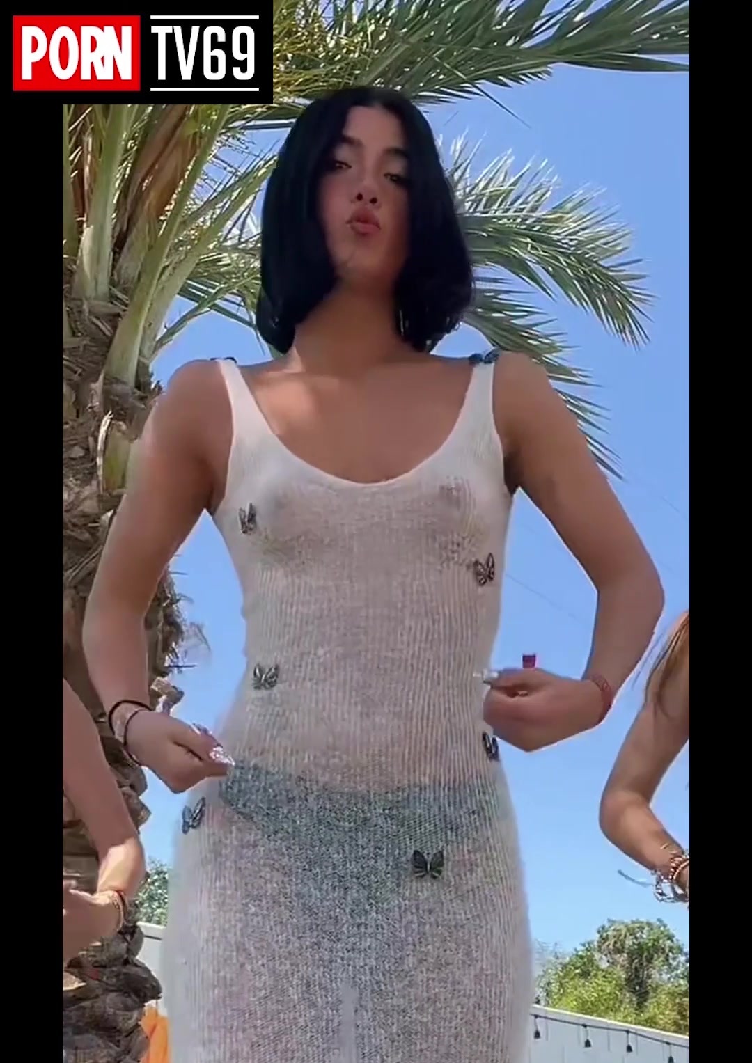 Charli D’Amelio’s nude video showing off her nipples!!!