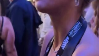 Hailey Welch / Haliey Welch showing off her big breasts!!!