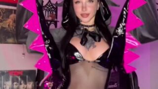 Altsikoo Nude Showing Off Hot Body