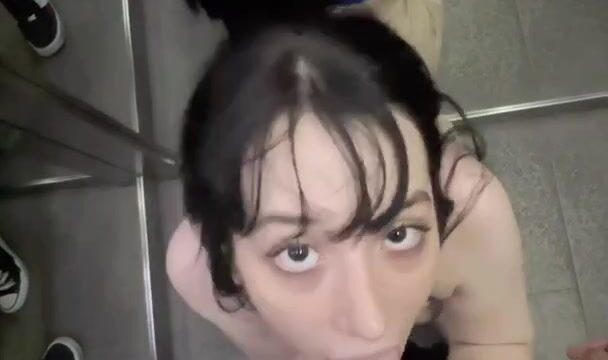 Bemelody Gives Cousin Blowjob In The Elevator